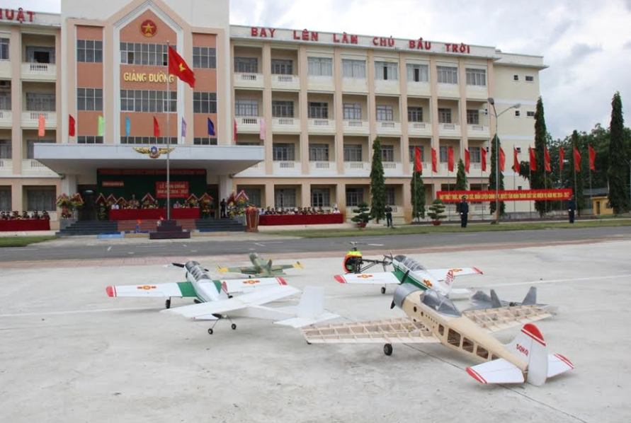 Trường Sĩ quan Không quân: Tổ chức lễ tốt nghiệp cho học viên phi công quân  sự trực thăng khóa 44 - Báo Khánh Hòa điện tử