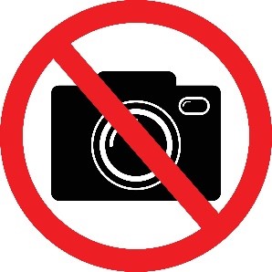 What does this sign mean? (ảnh 1)