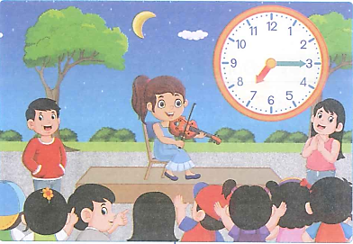 Quan sát bức tranh và điền vào chỗ trống cho thích hợp: (1 điểm)  	  Hà và Huy chơi xích đu ở công viên lúc ….. giờ ….. phút	Hiền biểu diễn chơi đàn ở công viên lúc ….. giờ ….. phút (ảnh 2)