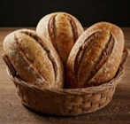 a) Có mấy chiếc bánh mì trong giỏ? (ảnh 1)