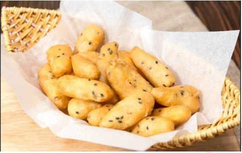 Hãy điền vào chỗ trống tiếng chứa vần en hoặc eng để hoàn chỉnh từ sau (Chú ý kết hợp dấu thanh phù hợp): Khoai lang k….. A/ en B/ én c/ eng D/ éng (ảnh 1)