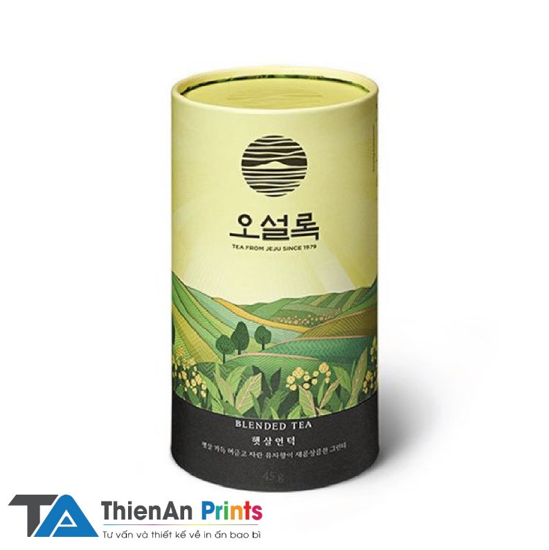 Đồ vật dưới đây có dạng khối gì?   	A. Khối trụ			C. Khối hộp chữ nhật 	B. Khối cầu			D. Khối lập phương (ảnh 1)