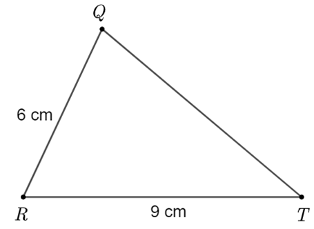 Cho tam giác QRT có độ dài các cạnh như hình vẽ. Khi đó, số đo góc Q và góc T như thế nào với nhau? (ảnh 1)