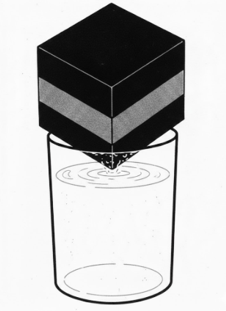 Một cái ly nước hình trụ có chiều cao 9cm đang chứa một lượng nước bằng (ảnh 1)