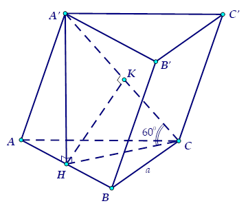 Cho hình lăng trụ ABC.A'B'C' có đáy là tam giác đều cạnh a. Biết hình chiếu vuông góc của điểm A' trên mặt phẳng (ABC) là trung điểm cạnh AB và góc giữa A'C và mặt đáy bằng 60 độ. (ảnh 1)