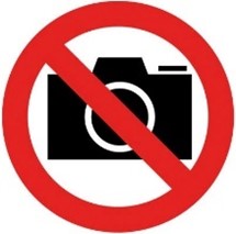 What does this sign mean? (ảnh 1)