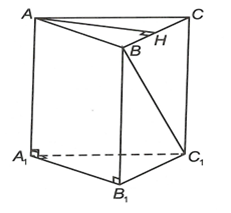 Cho hình lăng trụ đứng ABCA1B1C1 có tam giác ABC vuông cân tại A,AB = a,CC1 = 2a. Khoảng cách giữa hai đường thẳng AA1 và BC1 bằng: (ảnh 1)