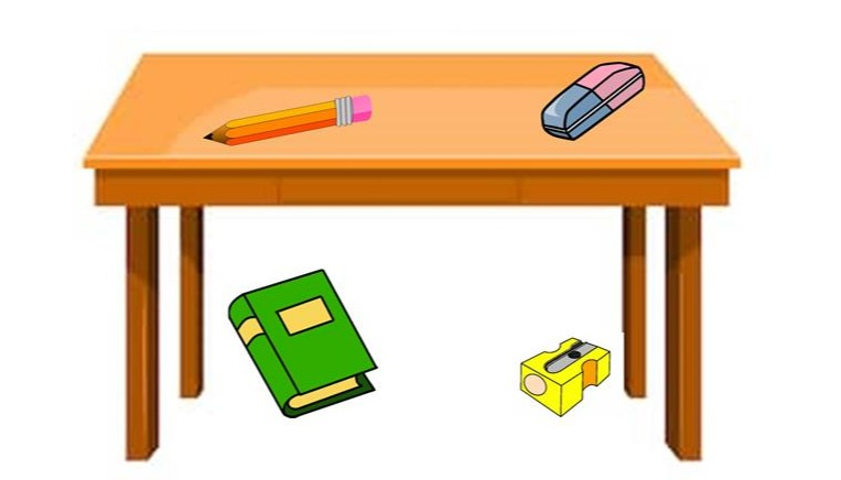 There is a pencil on the desk.  (ảnh 1)