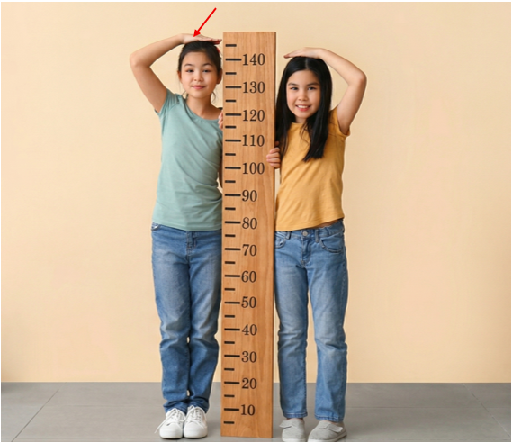 Listen and tick (✔) or cross (✘). (ảnh 1)