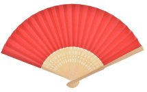 Một chiếc quạt giấy khi xo&egrave; ra c&oacute; dạng nửa h&igrave;nh tr&ograve;n b&aacute;n k&iacute;nh \(2,2\,\,{\rm{dm}}\) như h&igrave;nh vẽ. T&iacute;nh diện t&iacute;ch phần giấy của chiếc quạt, biết rằng khi gấp lại, phần gi&auml;́y c&oacute; chiều d&agrave;i khoảng \(1,6\,\,{\rm{dm}}\) (l&agrave;m tr&ograve;n kết quả đến h&agrave;ng phần trăm của ? (ảnh 1)