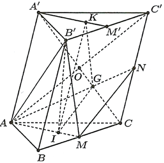 Cho lăng trụ tam giác ABC.A'B'C' có I,K,G lần lượt là trọng tâm các tam giác ABC,A'B'C',ACC. Gọi M,M' lần lượt là trung điểm của BC,B'C' (ảnh 2)