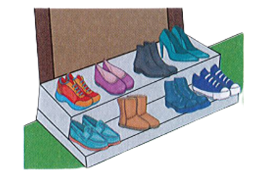 An đi học về, thấy trước cửa có 12 chiếc giày lạ. An đoán là nhà đang có khách. Vậy có mấy người khách đến thăm nhà An?  (ảnh 1)