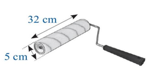 Một cái trục lăn sơn nước có dạng hình trụ với đường kính của đường tròn đáy là \(5{\rm{\;cm}}\), chiều dài là \(32{\rm{\;cm}}\). Nếu trục lăn sơn lăn ba vòng thì sơn được diện tích bằng bao  (ảnh 1)