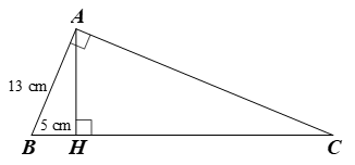 Cho tam giác ABC vuông tại A, có đường cao AH và AB = 13cm (ảnh 1)
