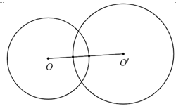 Cho hai đường tròn (O; R) và (O'; R') thỏa mãn R - R' < OO' < R + R'. Số điểm chung của hai đường tròn là (ảnh 1)