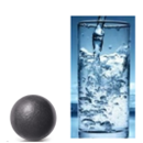 Một cốc thủy tinh h&igrave;nh trụ đựng đầy nước c (ảnh 1)