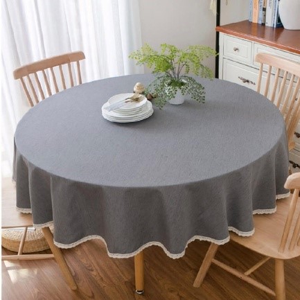 Một tấm khăn trải bàn hình tròn có đường kính 220 cm. Người ta dùng cái khăn đó để trải lên một mặt bàn hình tròn có đường kính 140 cm (ảnh 1)