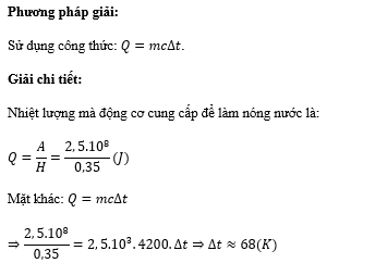 Biết nhiệt dung riêng của nước là 4200J/(kg\cdotpK). Nhiệt lượng cung cấp cho động cơ trong một giờ làm cho 2,5 tấn nước có nhiệt độ ban đầu 20 độ C tăng thêm bao nhiêu kelvin? (ảnh 1)