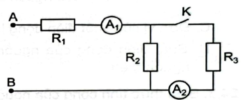 Cho mạch điện như Hình vẽ. Hiệu điện thế giữa hai đầu đoạn mạch AB là U_AB = 6 (ảnh 1)