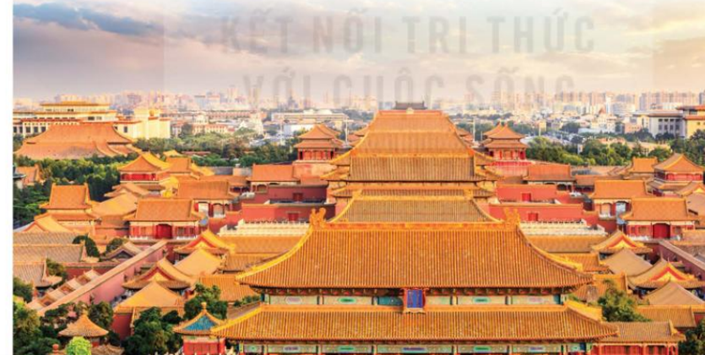Quan sát hình ảnh sau đây rồi chọn đúng (ghi Đ)/ sai (ghi S) ở các nhận định a), b), c), d)  Hình. Di tích Tử Cấm Thành ở Thủ đô Bắc Kinh (Trung Quốc) (ảnh 1)
